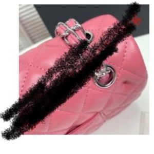 Diamond patterned pink purse